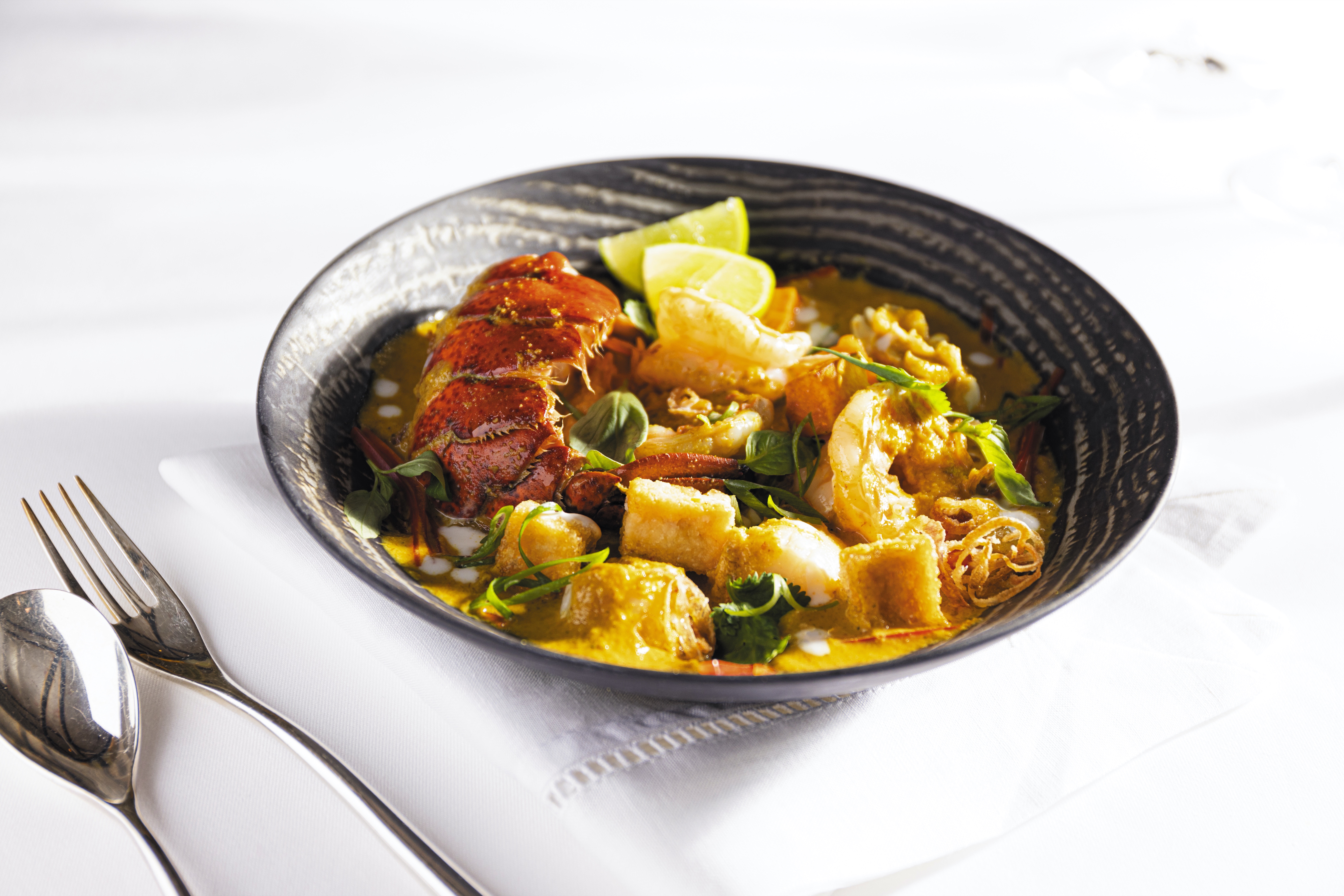 Seven Seas Splendor - Pacific RIm